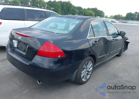 2007 Honda Accord 2.4 Lx z USA, uszkodzony, nr VIN 3HGCM56437G711286
